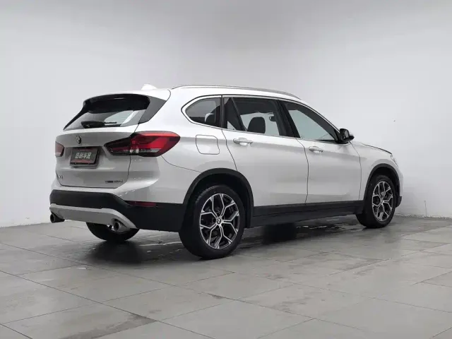 BMW X1 — Фото автомобиля 2