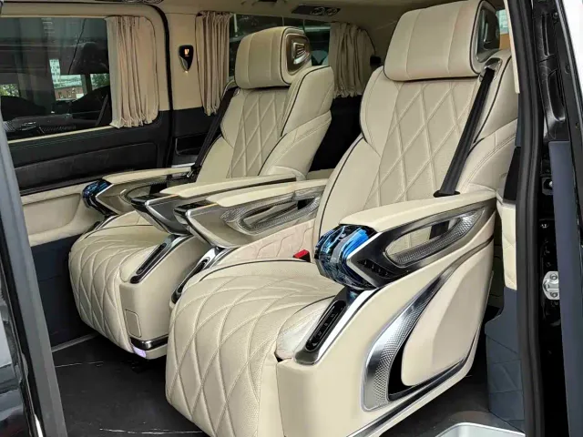 Rhein Auto Traveler — Фото автомобиля 11