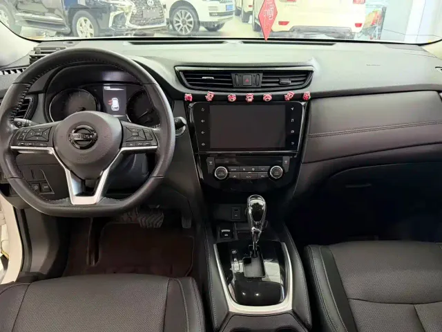 Nissan X-Trail — Фото автомобиля 10