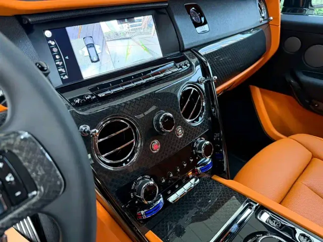 Rolls-Royce Cullinan — Фото автомобиля 16