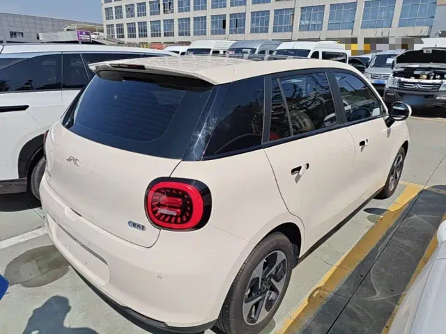 JAC Yiwei 3 — Фото автомобиля 6