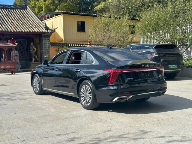 Hongqi H5 — Фото автомобиля 12