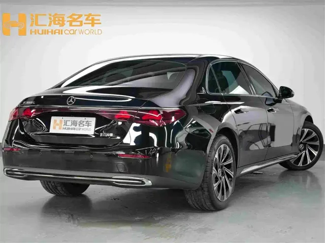 Mercedes-Benz E-Class — Фото автомобиля 6