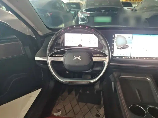Xpeng P7 — Фото автомобиля 10