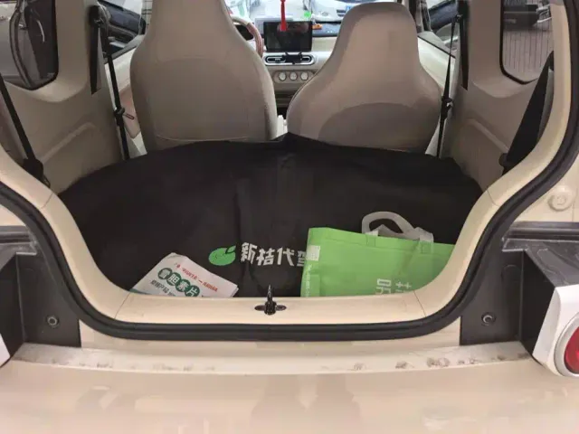 Wuling Hongguang Mini EV — Фото автомобиля 4