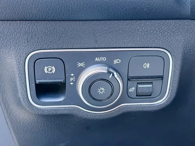 Mercedes-Benz GLB-Class — Фото автомобиля 17