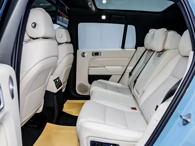 Li Auto L7 — Фото автомобиля 11