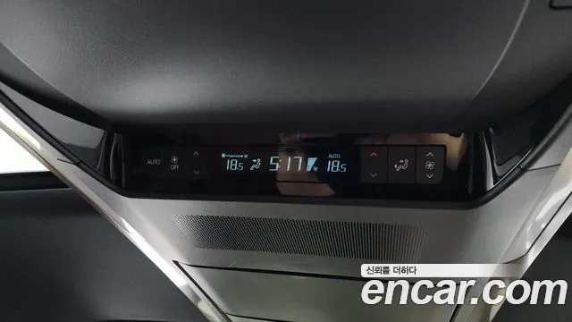 Toyota Alphard — Фото автомобиля 28