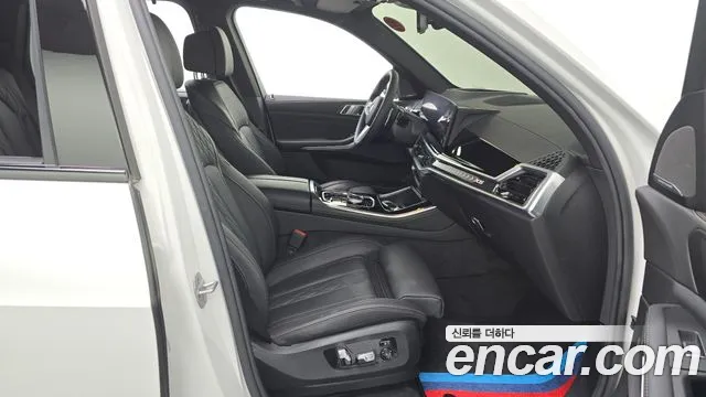 BMW X5 xDrive 40i M Sport — Фото автомобиля 23
