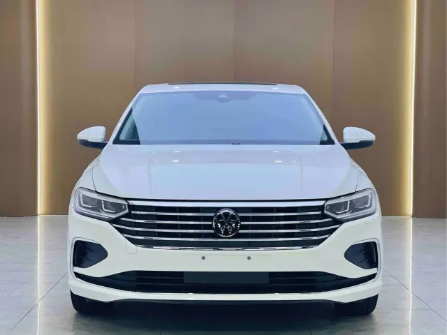 Volkswagen Lavida — Фото автомобиля 2