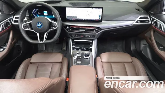 BMW i4 — Фото автомобиля 7