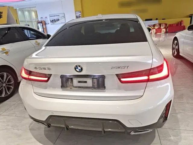 BMW 3 Series — Фото автомобиля 5