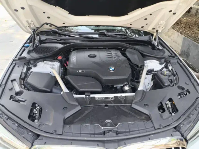 BMW 5 Series — Фото автомобиля 10