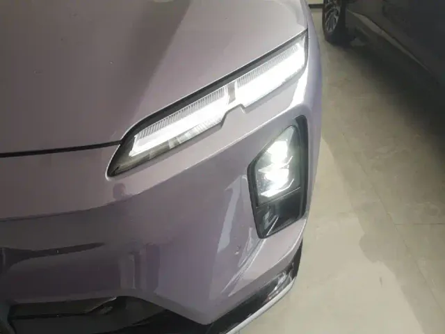 Nio EC6 — Фото автомобиля 23