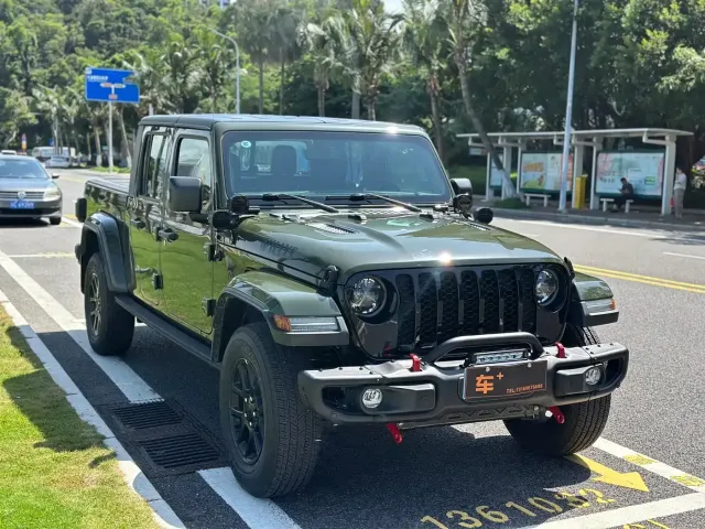 Jeep Gladiator — Фото автомобиля 5