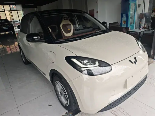 Wuling Bingo — Фото автомобиля 3