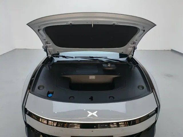 Xpeng P7 — Фото автомобиля 16