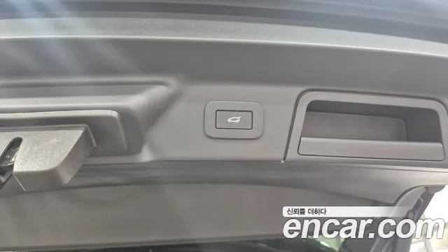 Land Rover Range Rover Velar — Фото автомобиля 10