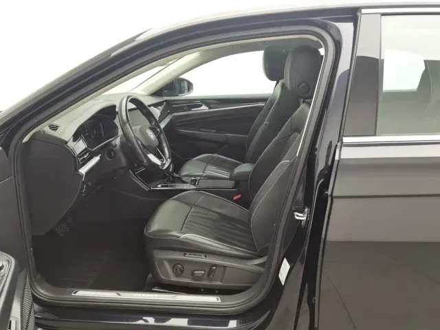 Volkswagen Passat — Фото автомобиля 10