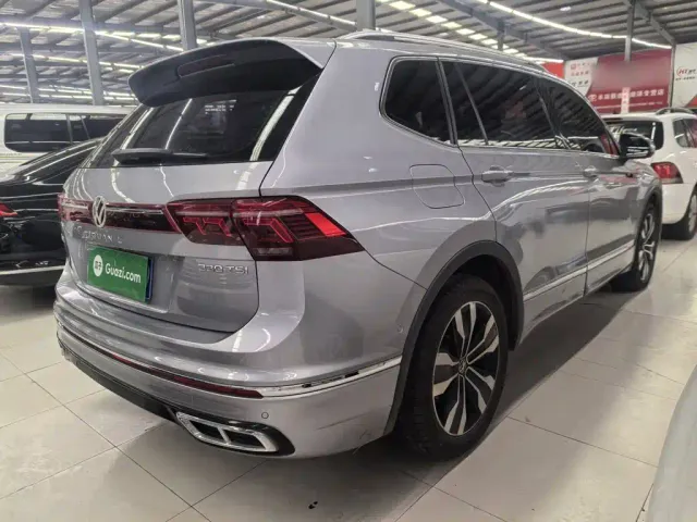Volkswagen Tiguan L — Фото автомобиля 8