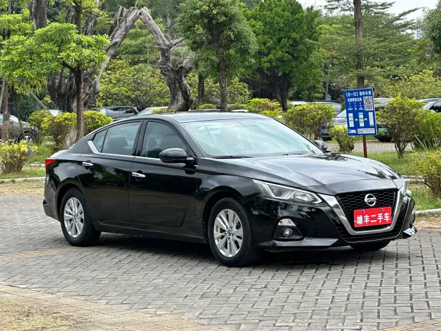 Nissan Teana — Фото автомобиля 3