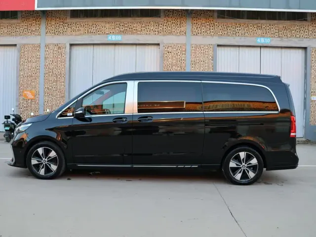 Mercedes-Benz V-Class — Фото автомобиля 19