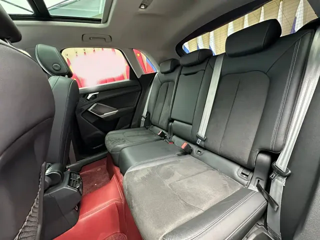Audi Q3 — Фото автомобиля 16