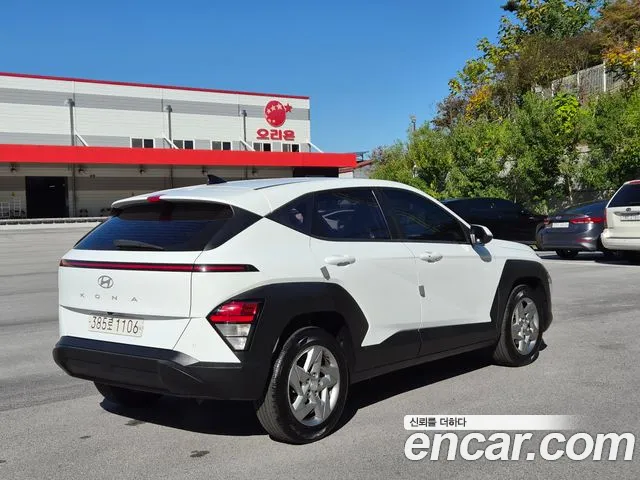 Hyundai Kona — Фото автомобиля 2