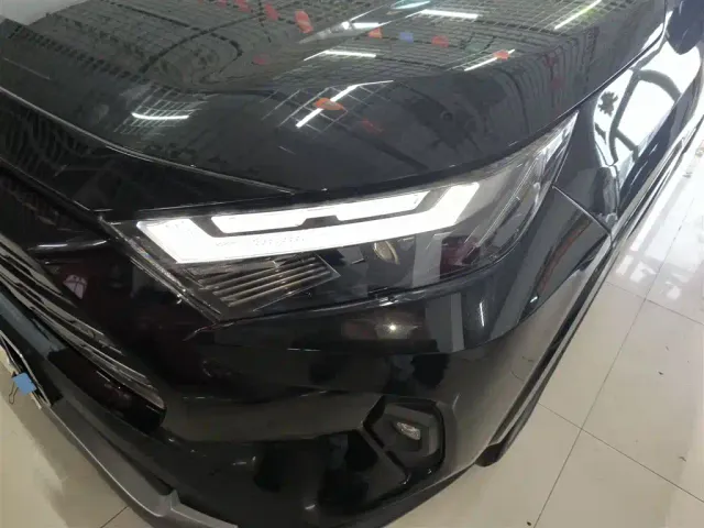 Toyota RAV4 — Фото автомобиля 17