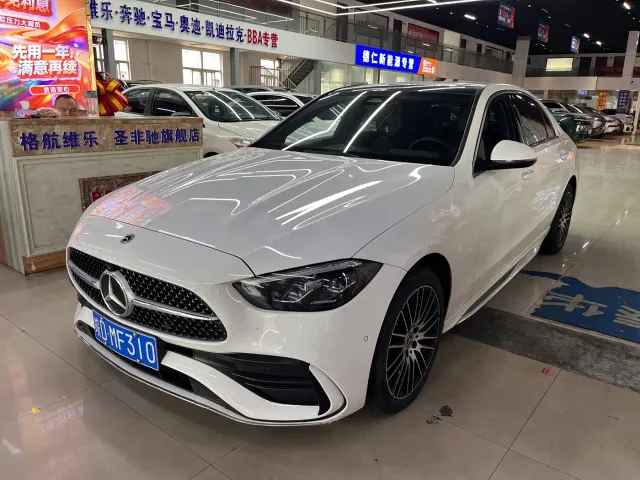 Фотография автомобиля — Mercedes-Benz C-Class