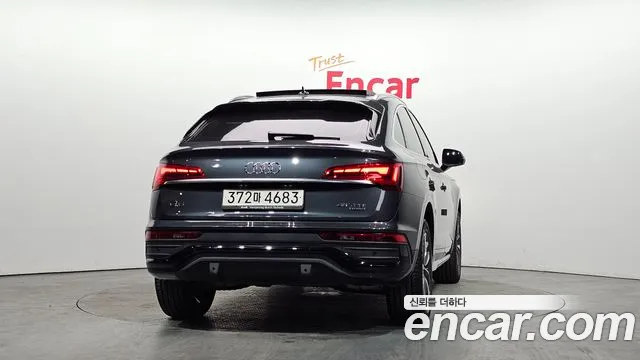 Audi Q5 45 TFSI quattro Sportback — Фото автомобиля 4