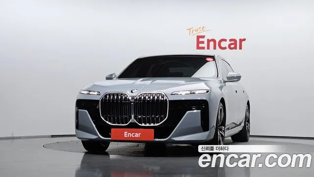 BMW 7 Series G70 — Фото автомобиля 3