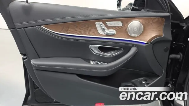 Mercedes-Benz E-Class W213 — Фото автомобиля 13