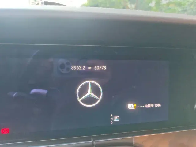 Mercedes-Benz E-Class — Фото автомобиля 13