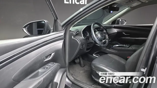 Hyundai Tucson Tucson (NX4) Дизель 2.0 2WD — Фото автомобиля 10