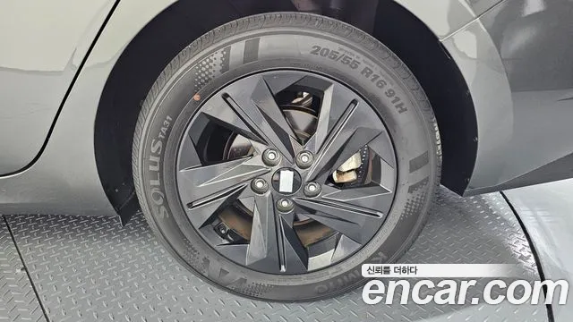 Hyundai AVANTE Avante (CN7) — Фото автомобиля 21