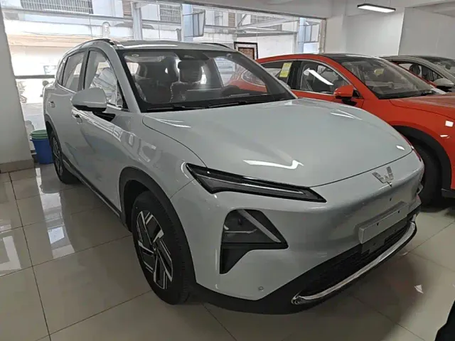 Wuling Starlight S — Фото автомобиля 3