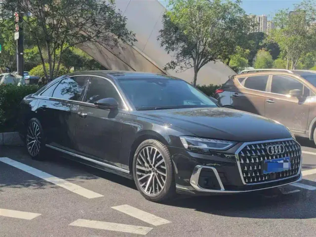 Audi A8 — Фото автомобиля 3