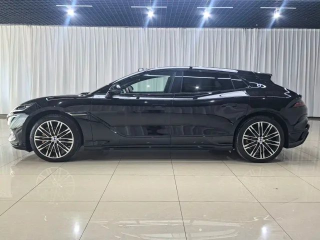 Denza Z9GT — Фото автомобиля 3
