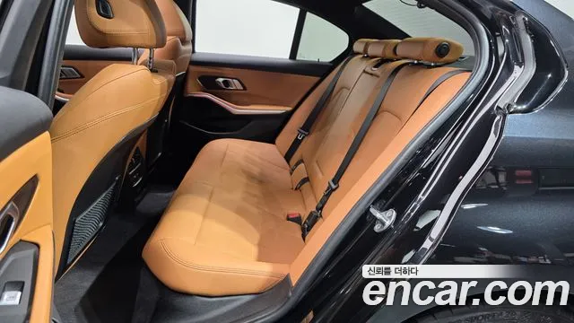 BMW 3-Series 3 серия (G20) 320i M Sport — Фото автомобиля 11