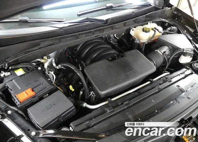 Cadillac Escalade Generation 5 — Фото автомобиля 5