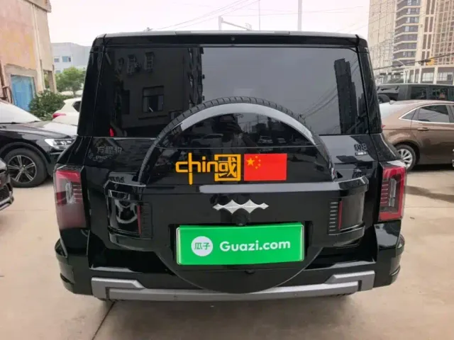 BYD FangChengBao Leopard 8 — Фото автомобиля 5