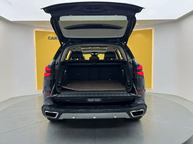 BMW X5 — Фото автомобиля 10