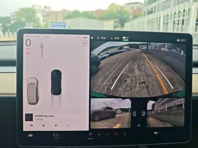 Tesla Model Y — Фото автомобиля 15