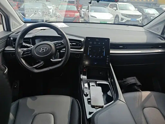 Hyundai Custo — Фото автомобиля 9