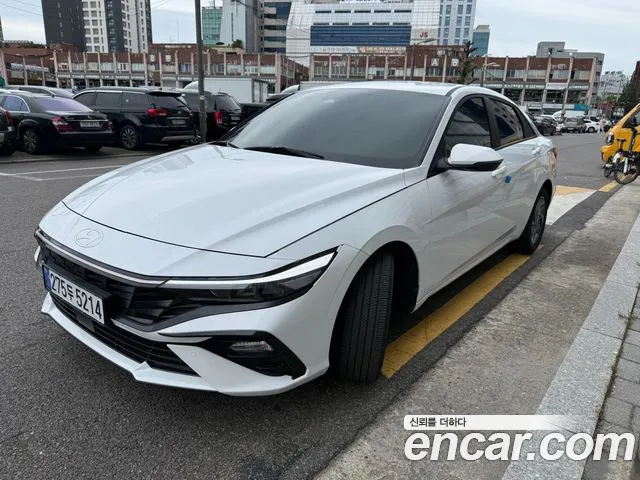 Фотография автомобиля — Hyundai Avante CN7