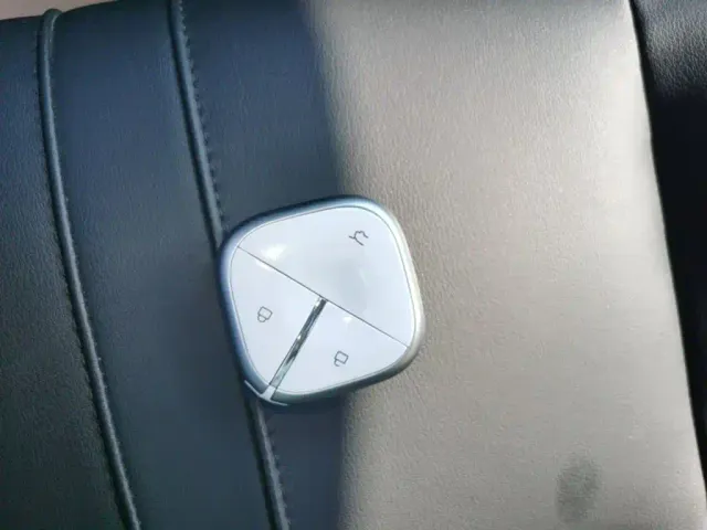 Baojun Yep — Фото автомобиля 8