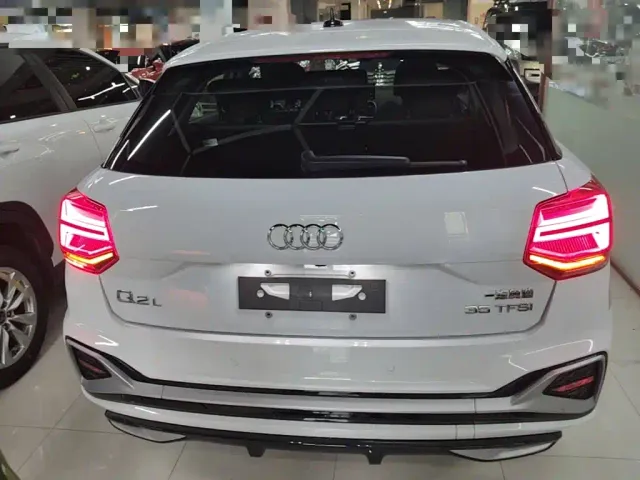 Audi Q2L — Фото автомобиля 5