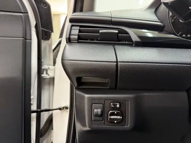 Toyota YARiS L Zhi Xuan — Фото автомобиля 9