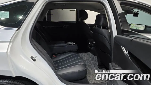 Genesis G80 Бензин 2.5 турбо AWD — Фото автомобиля 12